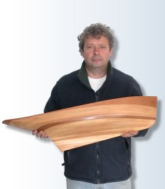 Jean-Pierre Le Moign - Fabricant de Demi-Coques de bateau  Lanvoc, Presqu'le de Crozon, Finistre, Bretagne